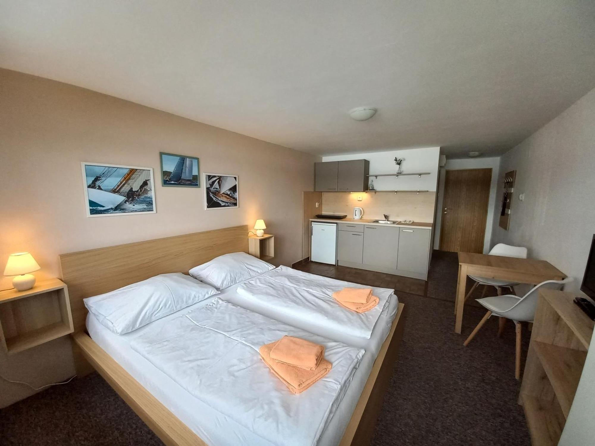 Pension Calla Dolní Vltavice Exteriör bild